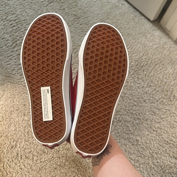 Vans Old Skool Shoes - Picture 3 of 3